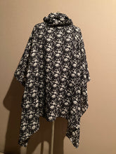 Load image into Gallery viewer, Hack #103 Shrug & Scarf How to Instructions